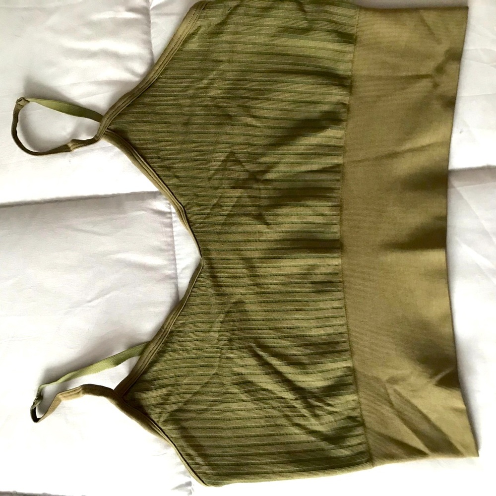 Seamless avocado knit sports bra